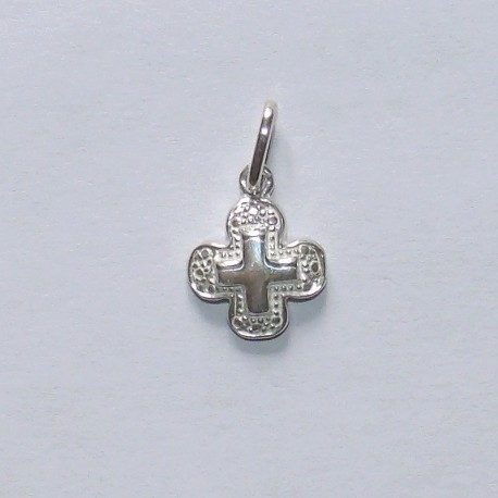 Petite croix en argent N° T07