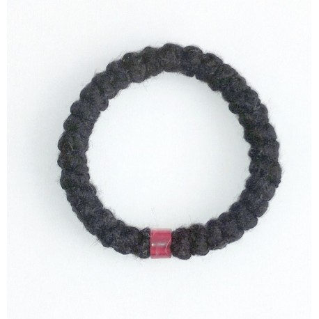 Chapelet en laine 33 grains grain rouge